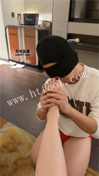 083544cov25w0lhkk3ozlx.jpg
