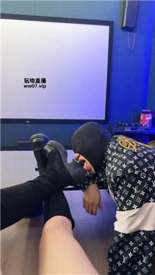 yvqc24xdxup.jpg