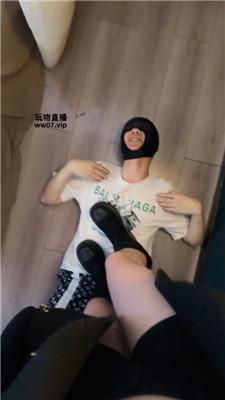 zmzxif35n4w.jpg