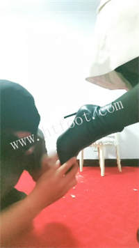 090507lw808698zmlaewst.jpg