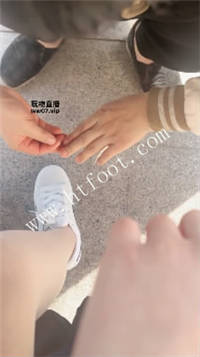 022136qv15y00jz1w6ttjv.jpg