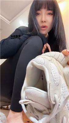 aelwjgzg0v1.jpg