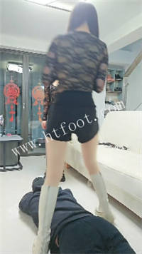 020710y6yj6hl6zxt00no6.jpg