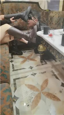 2tqo3j0kt11.jpg