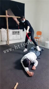 023055v7ul81764wy67lp8.jpg