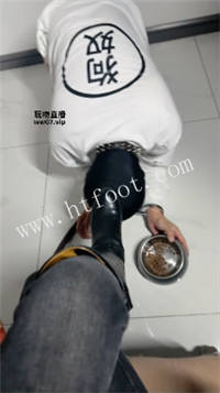 022907jzmonbxwblotbobf.jpg