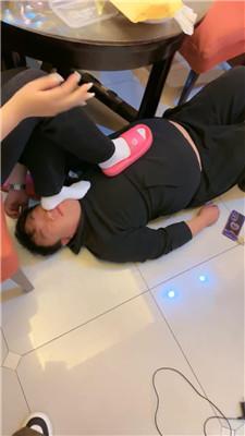 f5ro0l2vzz5.jpg