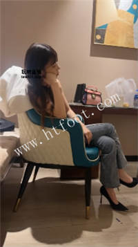 024711w00kiqqreegtovll.jpg