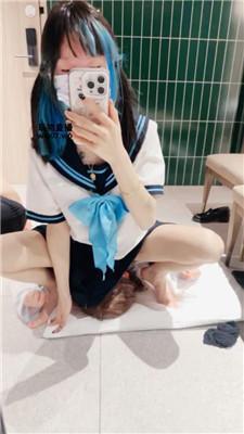 gu1qw2arpr4.jpg