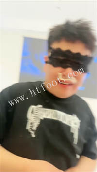 215915gbj2bhoe25kdhd2r.jpg