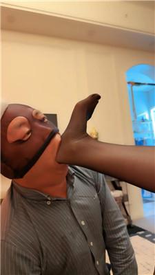jfkvkvsmgoa.jpg