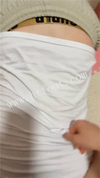 015445jy7vdh2ooh975wyz.jpg