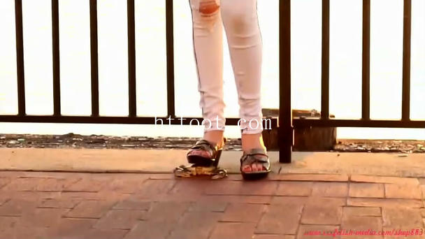 111219qza9jlnualaa9j1e.jpg
