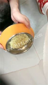 061653p2iqhsfzf1uqnsuy.jpg