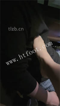 062409azynfshr2d4dao24.jpg