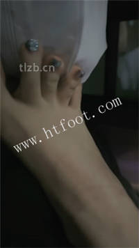 062409qr8ie4v44e4vjdrk.jpg