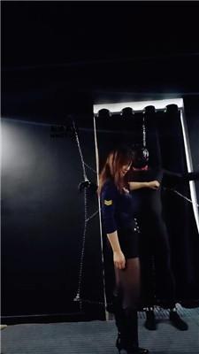 qywl5fxupii.jpg
