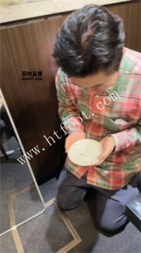 012319f656kp7e7gtuakzu.jpg