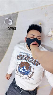 q5vpx5bet40.jpg