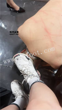 003806c343vm44v32iia62.jpg