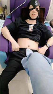 32cm4qz4leq.jpg