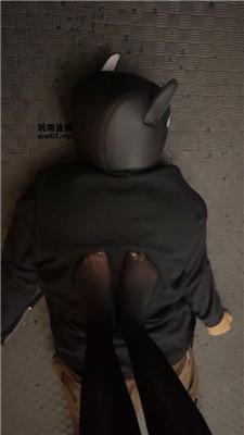 crywml134bu.jpg