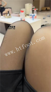 025102q2lr8yeb3uyl8y02.jpg