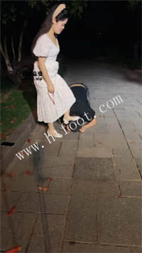 030732lcziooniii1zio9i.jpg