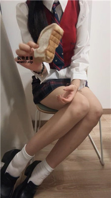 gz1q4aru5ya.jpg