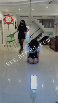 020108m7vfi5v05i4v7y7u.jpg