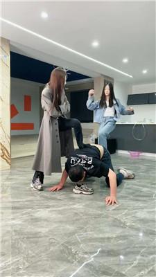 d0xetxxly3o.jpg