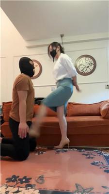 gebgg1t0are.jpg