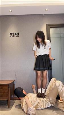 52rm3yauexw.jpg