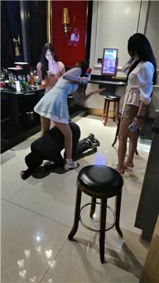 smzuzwa2wgt.jpg