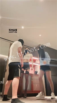 030747lnugj77huuqggy74.jpg