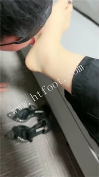 063047oib99l991lccserj.jpg
