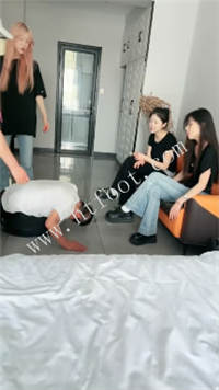 034353tcu1bdhodglizodb.jpg