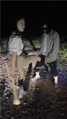 xwuwsdprnhd.jpg