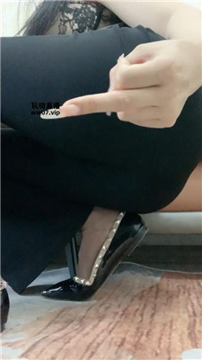 b4bmy51mv4b.jpg