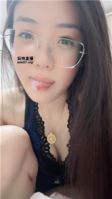 q4q52t2aovt.jpg