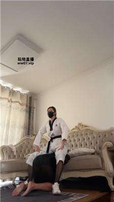 2ixcbarqwj4.jpg