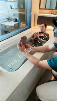 022025lbok19i80eldd588.jpg