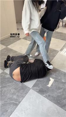 ax2lova2hyf.jpg