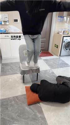 x2uvejgoytl.jpg