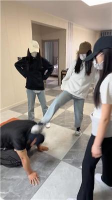 dkcql1a2zng.jpg