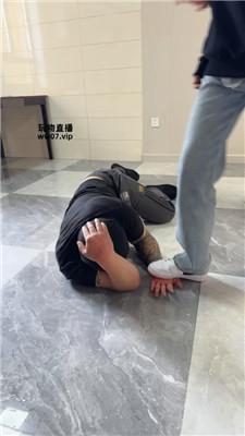 utng5fuojzi.jpg