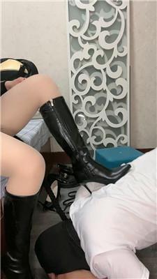 leb3dsyugtc.jpg