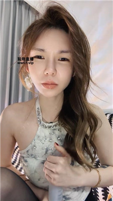2r2abvdsee3.jpg