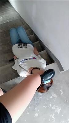 5m0lthhahcl.jpg