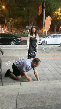 024554yngj1du2qxut7q71.jpg